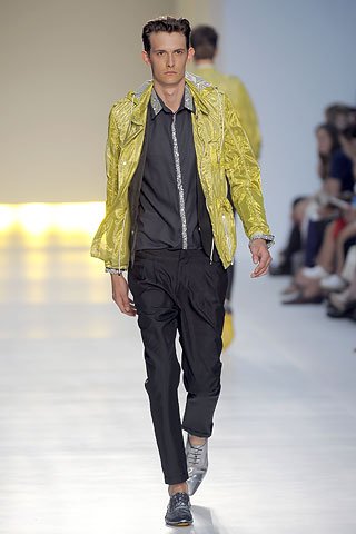 Costume National / - 2009